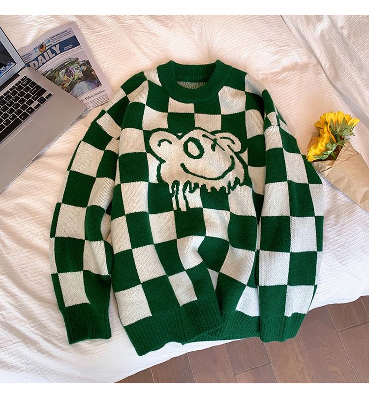 Men’s Loose Checkerboard Round Neck Knitted Sweater: Versatile, Long-Sleeved, Casual Pullover for a Fashion-Forward Look