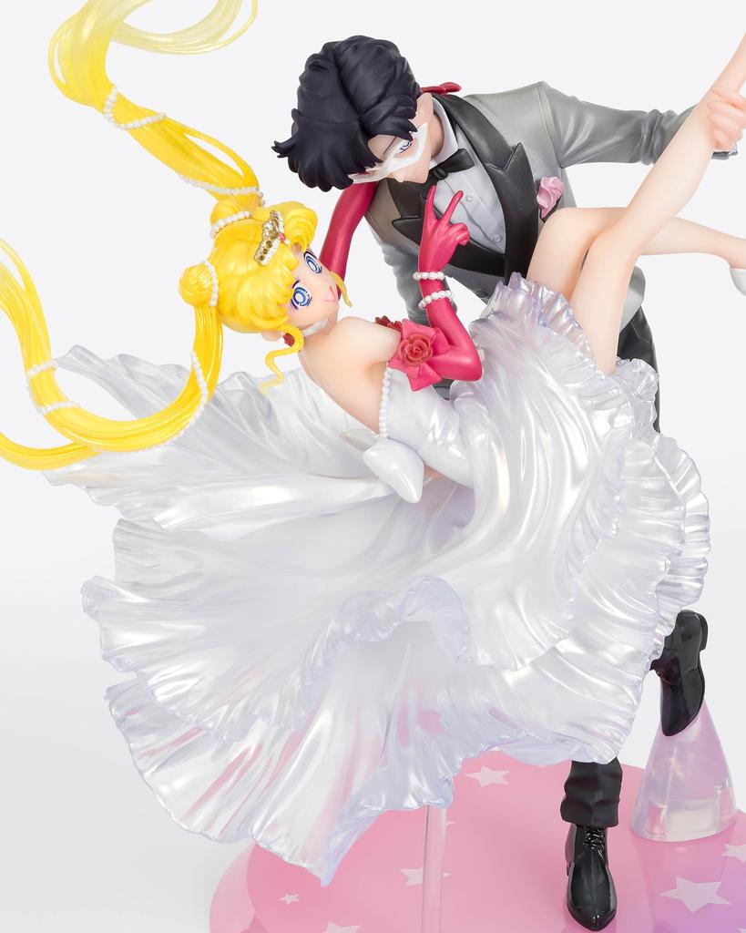 TAMASHII NATIONS Sailor Moon Usagi Masca Tuxedo Glow FiguartsZERO Chouette Figurină și [Ediție Moonlight] Colector