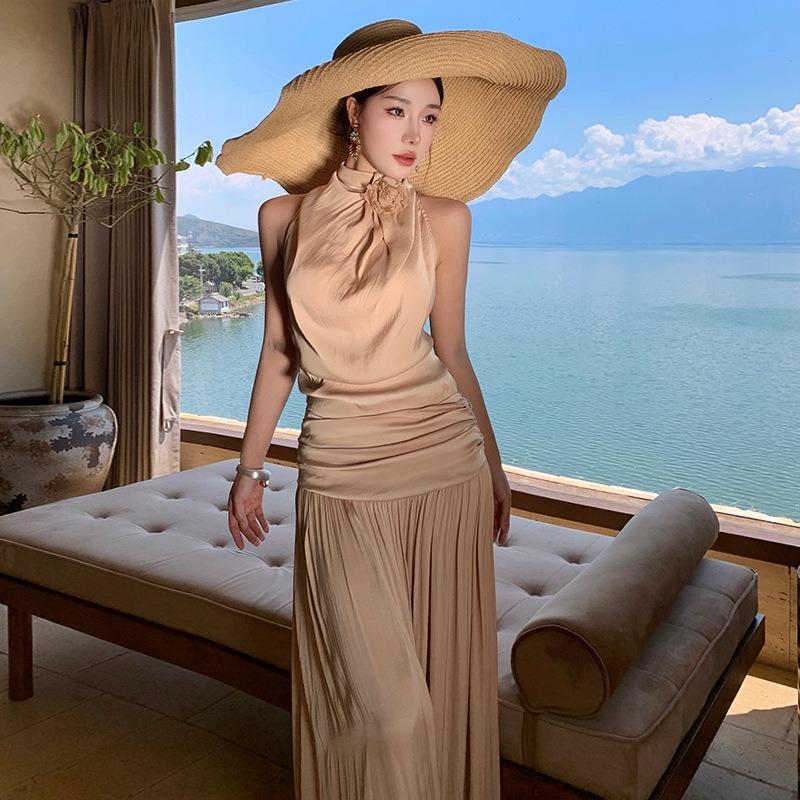 French High-end Sleeveless Swinging Neck Dress Women's Summer Seaside Vacation Sexy Backless Waist Mopping Long Dress