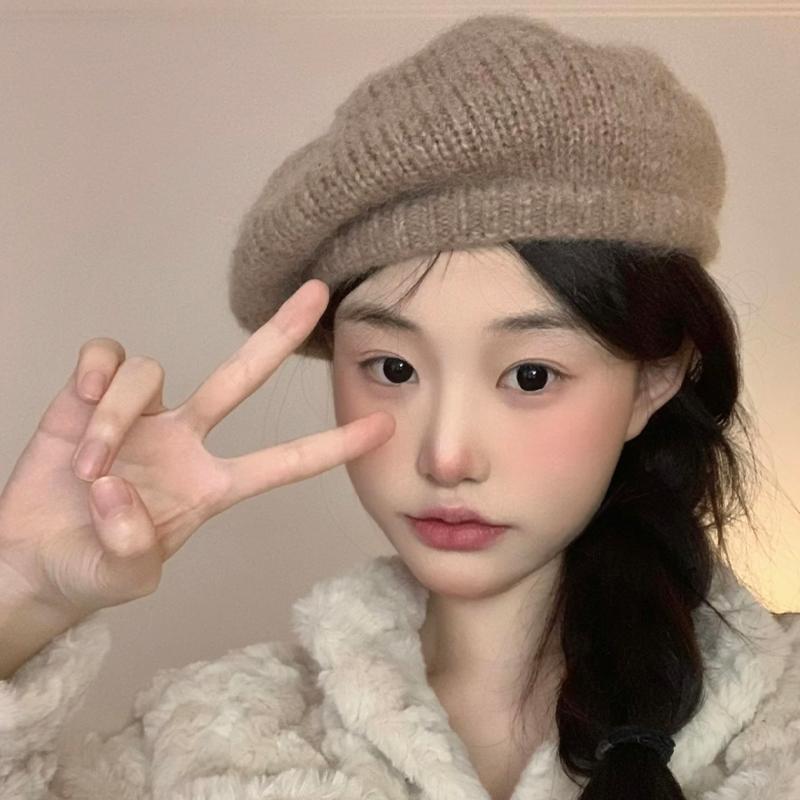 1Pieces Autumn And Winter Knitted Beret For Women Korean Style All-match Retro Painter Hat Mountaineering Hat Christmas Gifts