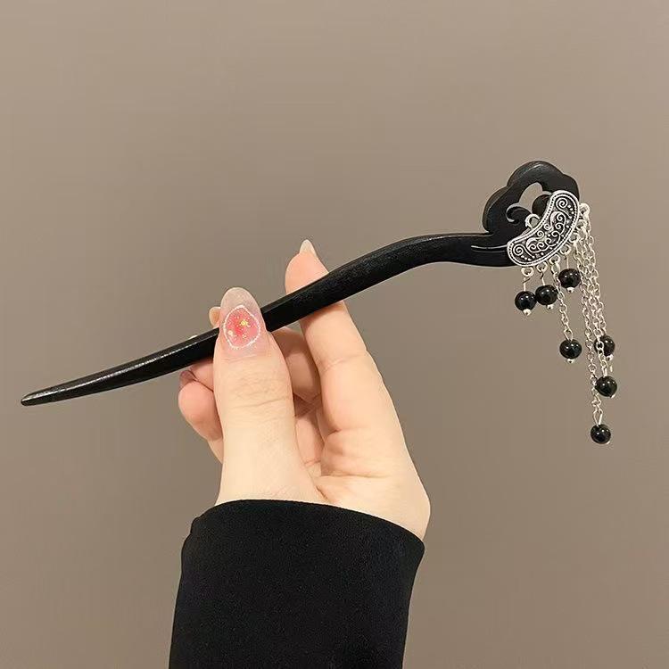 Sandalwood Women's Hairpin: Elegant Modern-Chinese Style Wooden Updo Stick