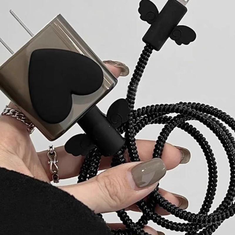 Spade Heart Apple Charger Cable & Protective Cover Set (18W-20W, Anti-Fall)