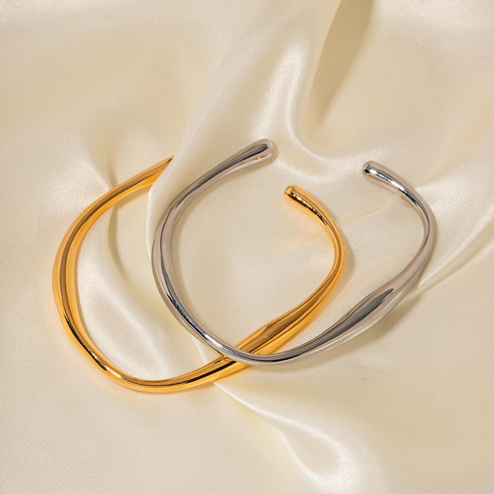 Yori Elegant Stainless Steel Gold Color Open Cuff Bracelet Bangle for Women 18K Gold Waterproof Plated Texture Charm Jewelry