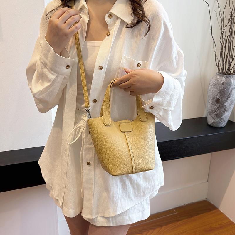 Bag Women's Pu Soft Leather Handbag Summer New Trendy Leisure Bucket Bag Versatile Shoulder Messenger Bag