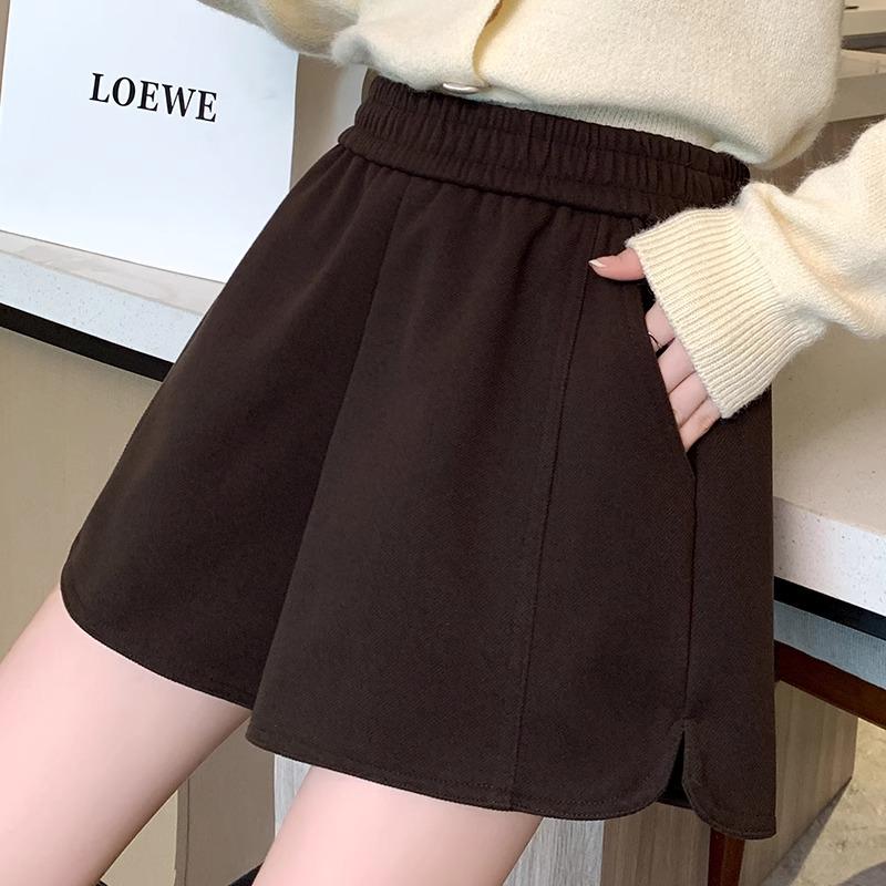 Women's Elastic Waist Woolen A-Line Shorts - Autumn/Winter 2024, Versatile Loose-Fit Bootcut for a Slimming Casual Look