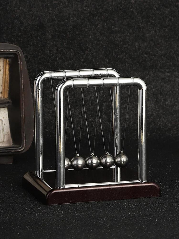 Newtons Cradle Balance Stålkule Undervisningsmateriell Fysikk Vitenskap Pendel Skrivebordsleker Stressavlastningsgaver Hjemmedekorasjon