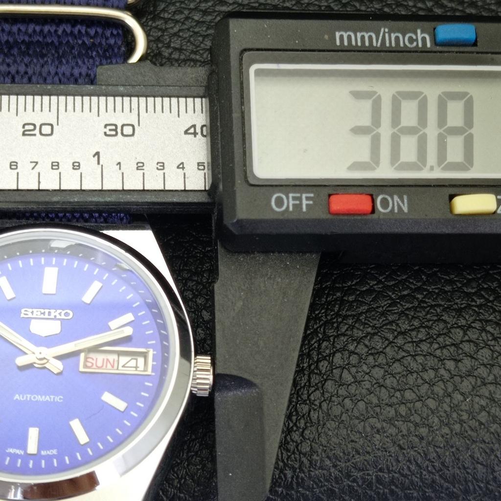 MENS VINTAGE SEIKO 5 AUTOMATIC REFURBISHED JAPAN BLUE COLOR DIAL WATCH a440654-4 Sk-a440654