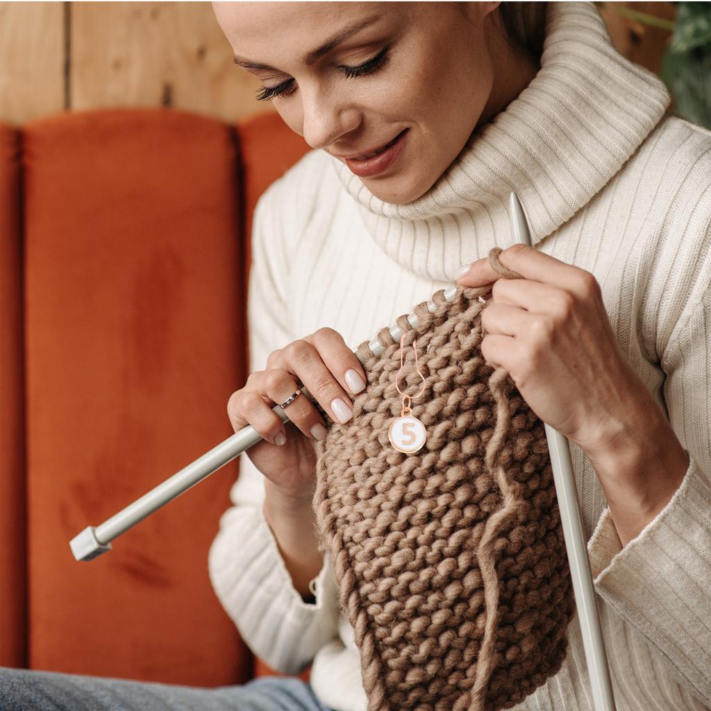 10Pcs Colored Crochet Markers Row Counters Alloy Durable Stitch Counters Practical Knitting Accessories for Knitting Crocheting