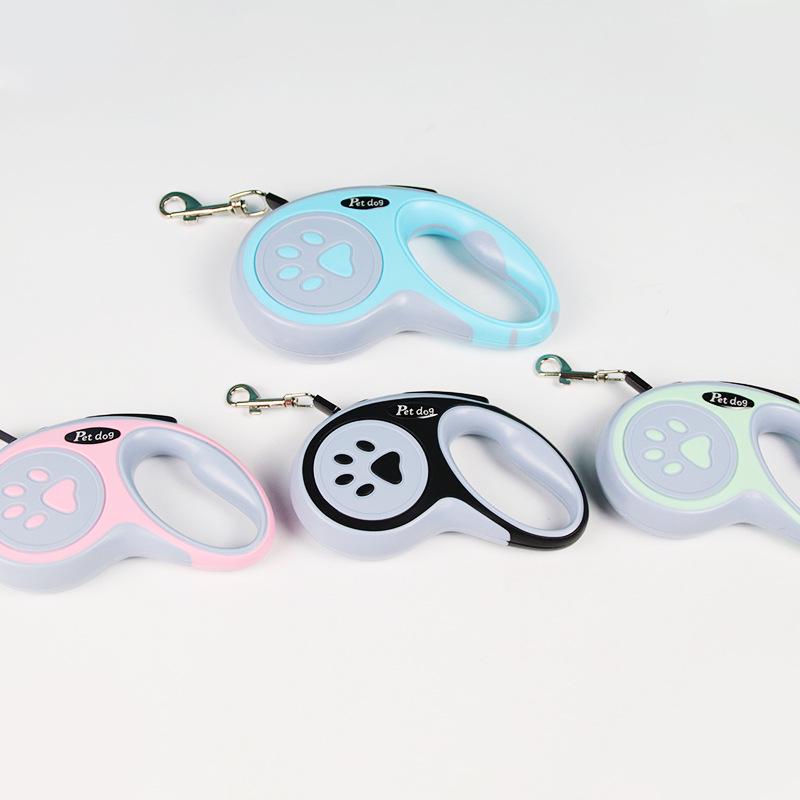 One-Button Retractable Shock-Absorbing Dog Leash for Safe Outings