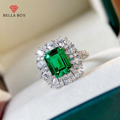 High-End-Internet-Prominente leben heißer Verkauf neuer nachgemachter Smaragd voller Diamant offener Ring weiblicher Schmuck