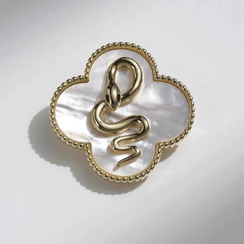Bo Xin Yun Natural Shell Four-Leaf Clover  Snake Zodiac Brooch Corsage