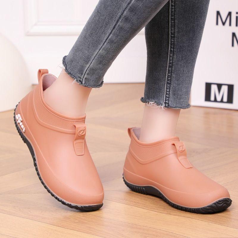Rain shoes water shoes women's fashion waterproof women's summer non-slip wear-resistant short tube work thick-soled soft-soled rain boots
