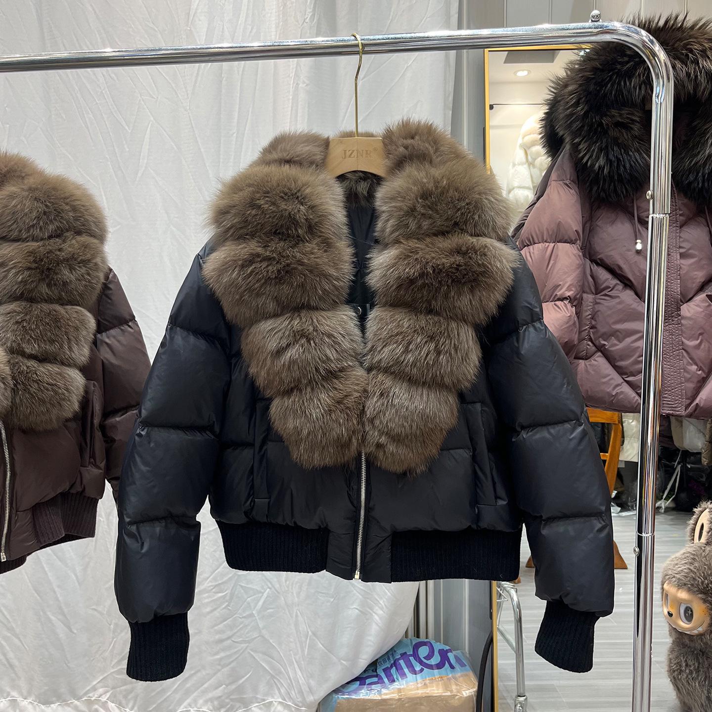 Women`s Thickened High-End Down Jacket with