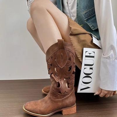 Bőr hímzéses vésett nyugati cowboy csizma női nyári 2025 új közepes sarok retro lovas csizma V alakú szájú közepes csizma női