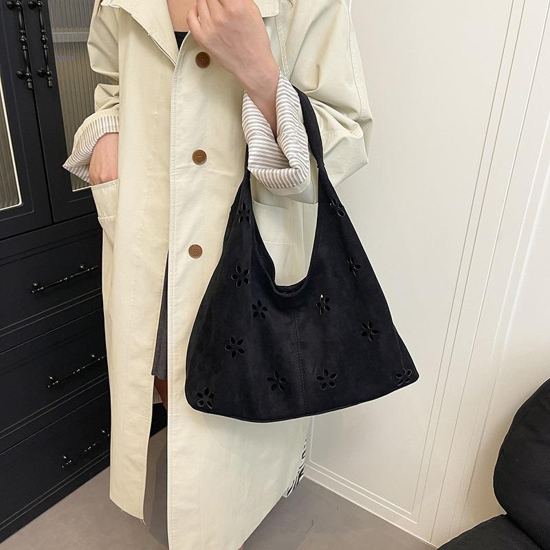 Suede bag women's large-capacity new autumn and winter retro shoulder armpit bag commuter dumpling bag
