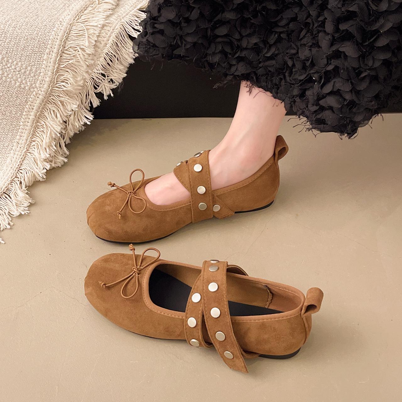 

Sheepskin version~ bow rivet ballet shoes flat bottom inner height increase single shoes women s shallow mouth Mary Jane shoes 35 светло-коричневого