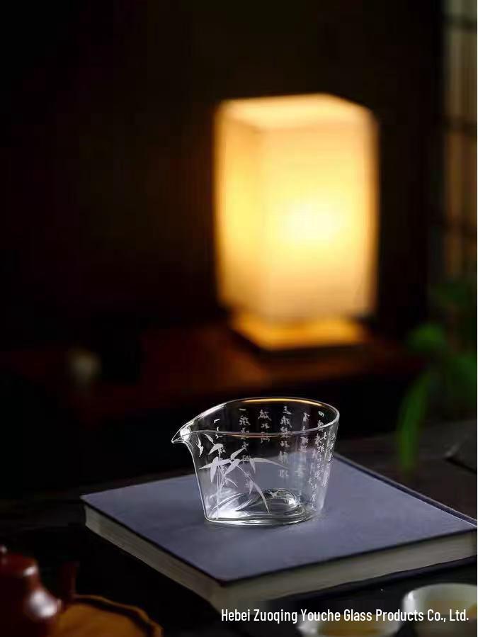 High Borosilicate Heat-Resistant Glass Tea Dispenser, Large Capacity Golden Cicada Fair Cup