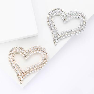 Japan And Korea Versatile Creative Alloy Pearl Love Brooch Fashion Cartoon Women'S Suit Cardigan Corsage Jewelry Pin