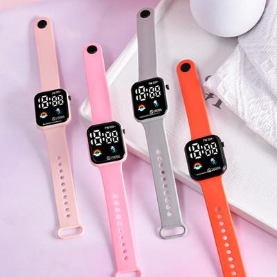 Zegarek elektroniczny Cyfrowy zegarek sportowy LED dla dzieci Wodoodporny, modny, dokładny zegarek kwadratowy do pomiaru czasu