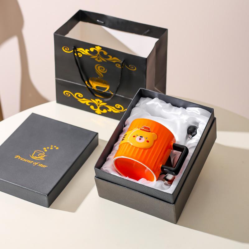 Creative Cute Bear Ceramic Mug Couple Cup Boys and Girls Water Cup Coffee Cup with Spoon Home Breakfast Cup