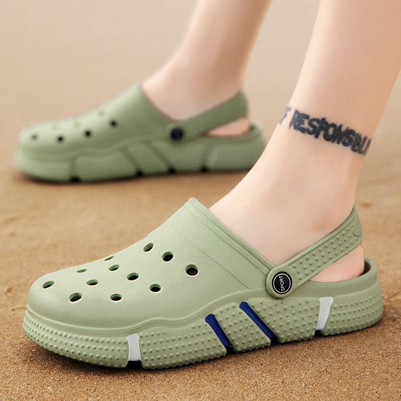New Women Man Sandals Hole Slippers Couple Sandals Mules and Clogs Garden Shoes for Women Breathable Beach Shoes 36-46 AW75