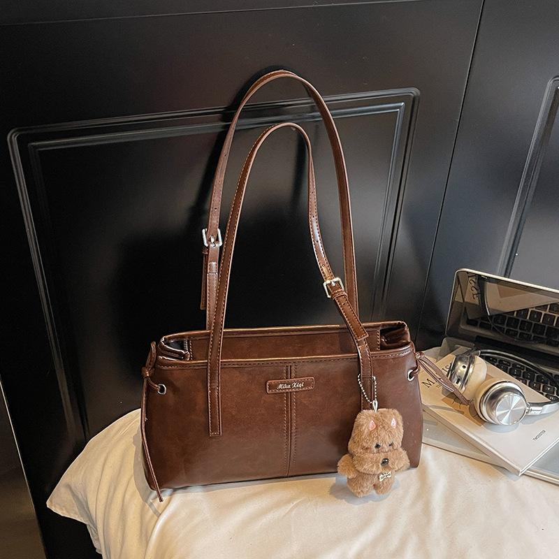 

Повсякденна Сумка Високого Рівня Зовнішнього Вигляду, Модна Ретро та Трендова, Сумка через Плече для Поїздок на Роботу, Повсякденна Сумка With pendant коричневий