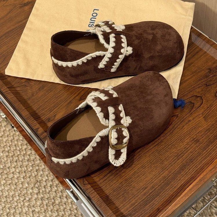 Damenplateauschuhe mit einem Pedal, neue Herbstmodelle, Innenhöhenerhöhung, lässige Einzelchuhe, Retro-Spitze