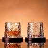 9 oz Kristall Whiskey Tumbler Schwenkbares Old Fashioned Glas mit rundem Holzuntersetzer für Familientreffen Cocktailparty Bar