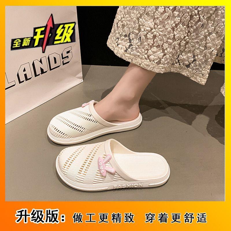 Fashion versatile beach casual soft sole stepping on shit hole shoes foreign style soft sole slippers 2025 autumn new Internet celebrity Korean versi