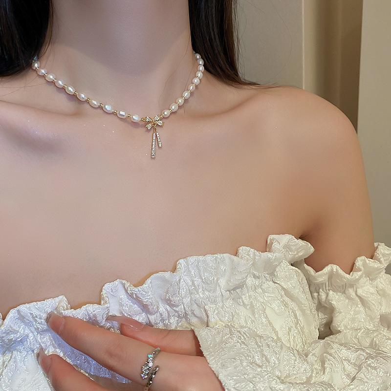 

Vintage French Bow Freshwater Pearl & Zircon Clavicle Necklace for Women