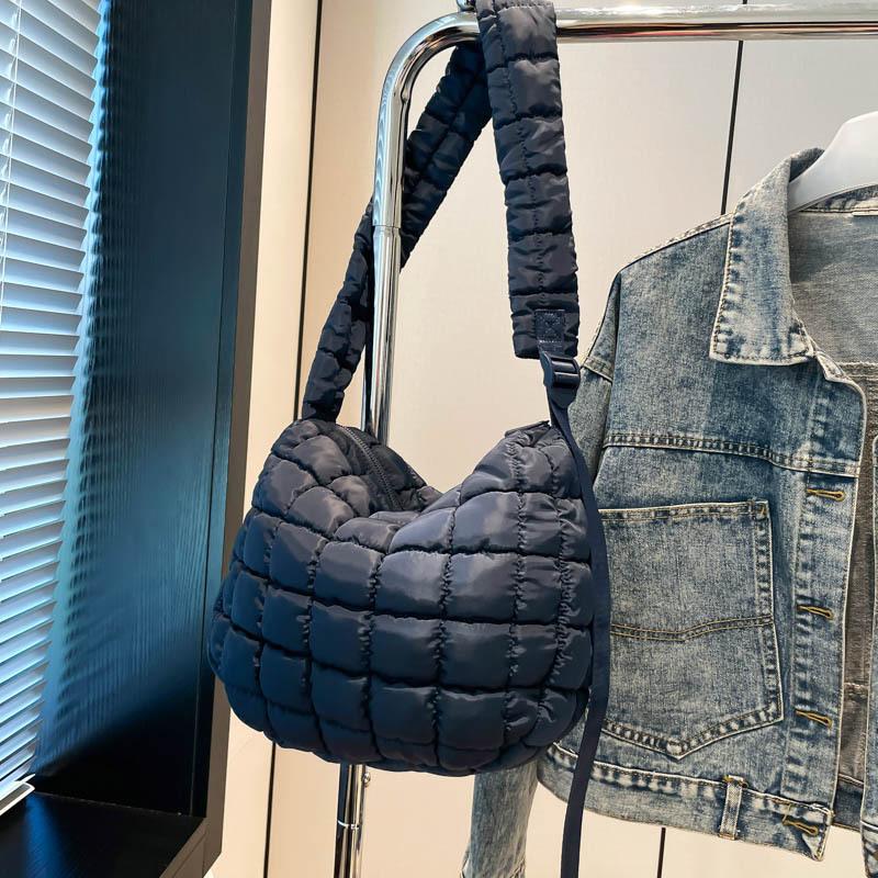 

Popular cotton clothes bags women s autumn and winter new 2025 fashion versatile pleated bubble bag commuter shoulder crossbody темно-синий