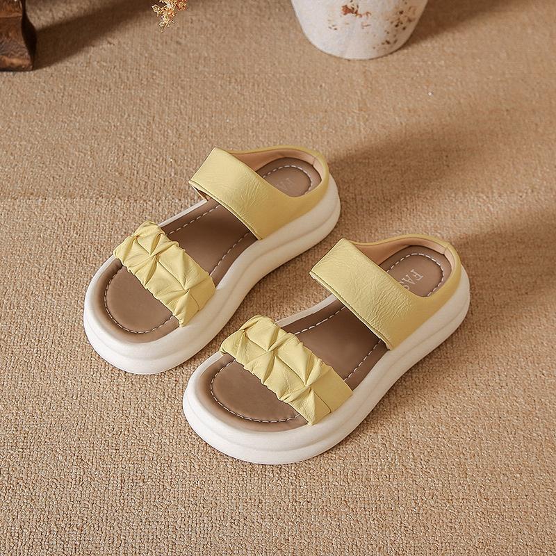 thick-soled Roman sandals, womanly socialite height-enhancing beach shoes 2025 summer wear, non-slip soft-soled student sandals