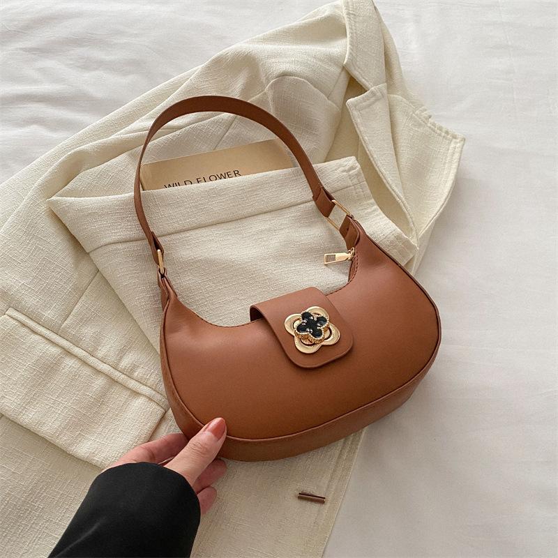 

Texture personality foreign style casual 2024 new trend summer beautiful crossbody one shoulder underarm handbag woman коричневий
