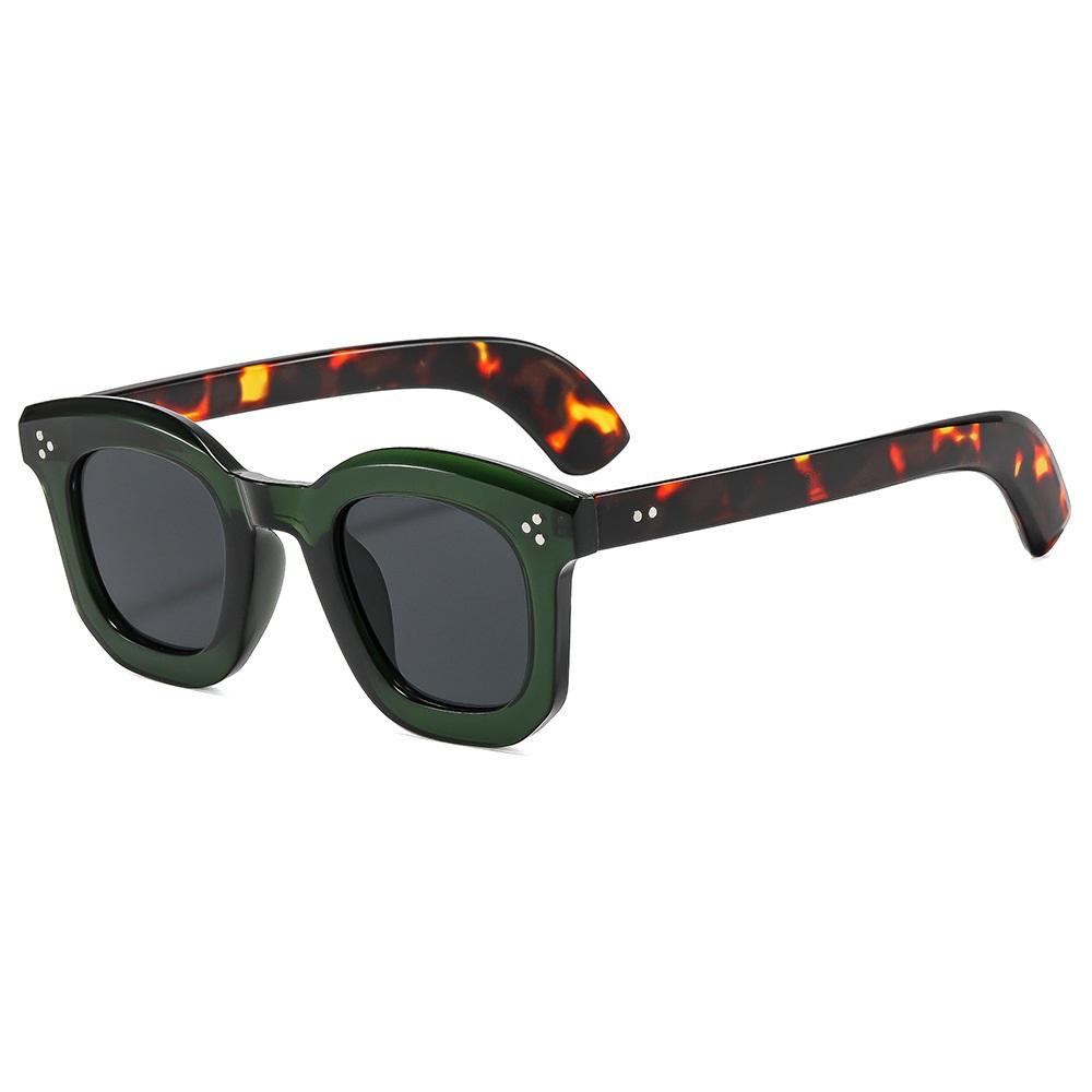 

Ins Popular Women Square Sunglasses Men Vintage Rivets Punk Female GREEN Leopard Shades UV400 Fashion Male Sun Glasses as picture зелёный