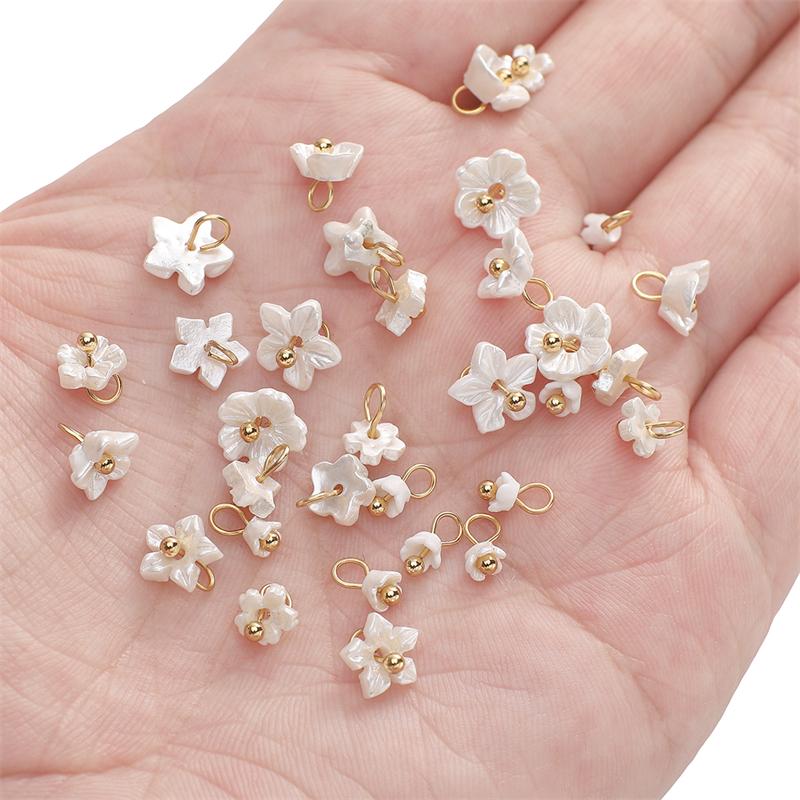 5Pcs Resin Mini Flower Pendant Charms for Necklace Bracelet DIY Jewelry Craft Making