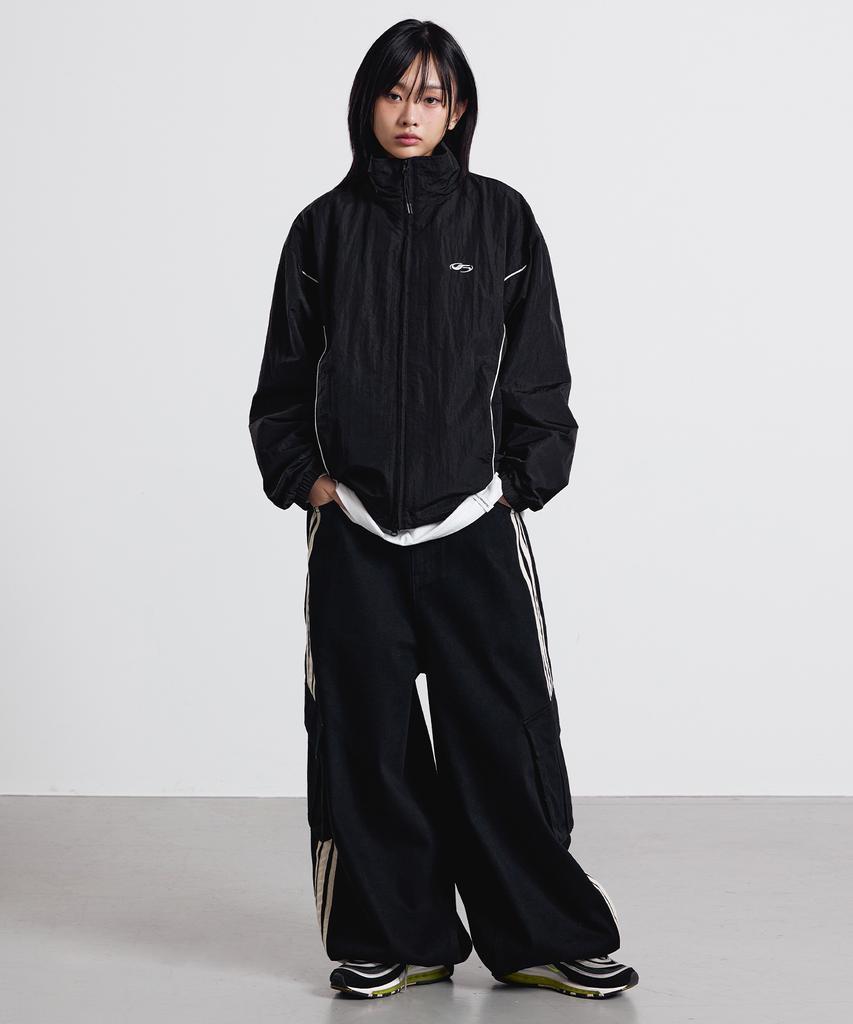 Filluminate Curved Line Windbreaker - Black