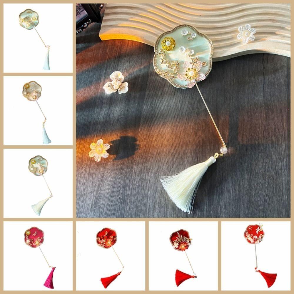 Chinese Style Mini Chinese Fan with Pendant Handheld Bridal Group Fan Tassels Vintage Chinese Silk Fan Chinese Wedding