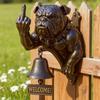 Sonnette en fonte rustique Design amusant de bouledogue doigt d'honneur vertical Anneau de porte pour chien Ornement suspendu pour décoration de porte d'entrée