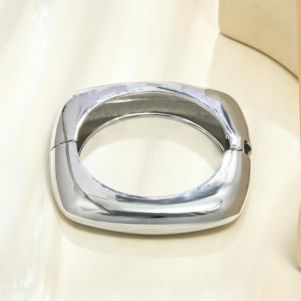 Bracelet INS Minimalist Irregular Wave Jewelry Metal Glossy Bracelet Ladies Jewelry