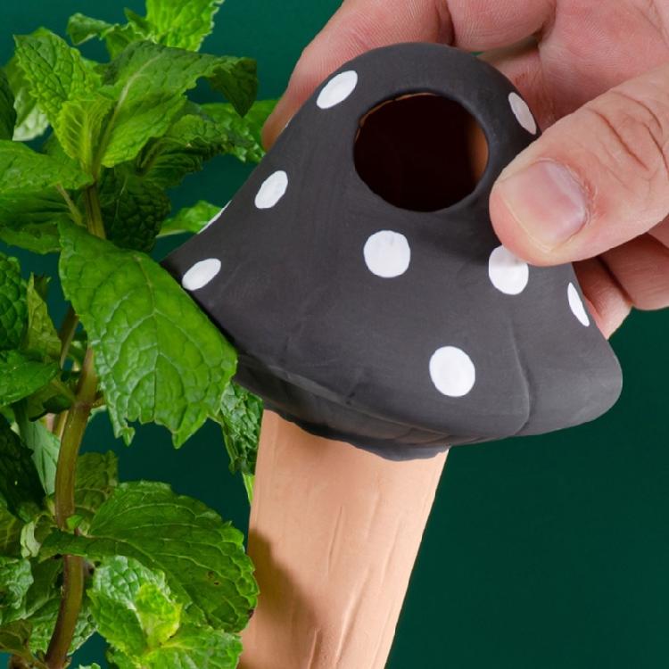 Set med 4 självvattnande spikar Terrakotta Växtvattningspikar Anordning Inomhus