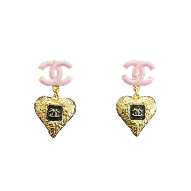 

CHANEL [23K new products] Classic Gold Love Pink Double C Pendant Earrings Women s Gold золотий