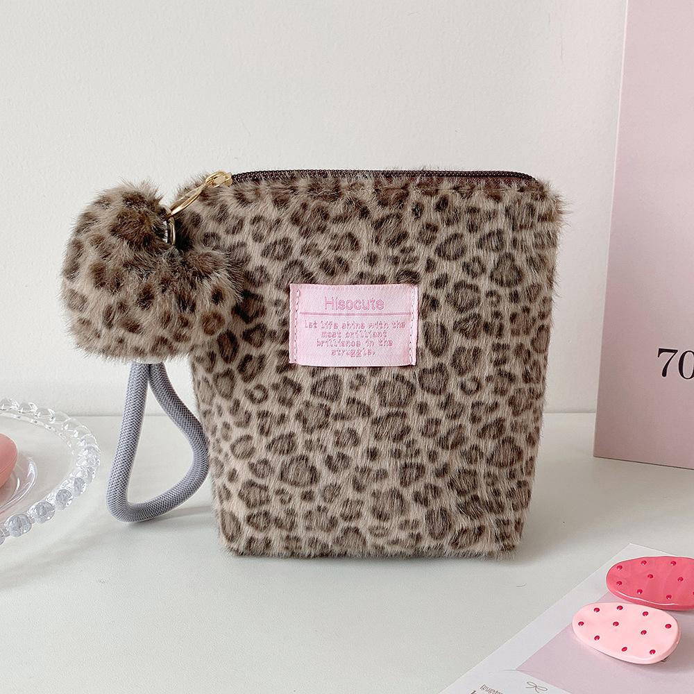 Retro Handheld Plush Leopard Pattern Makeup Bag for Girls, Portable Skincare Storage Bag for Students, Small Toilet Bag