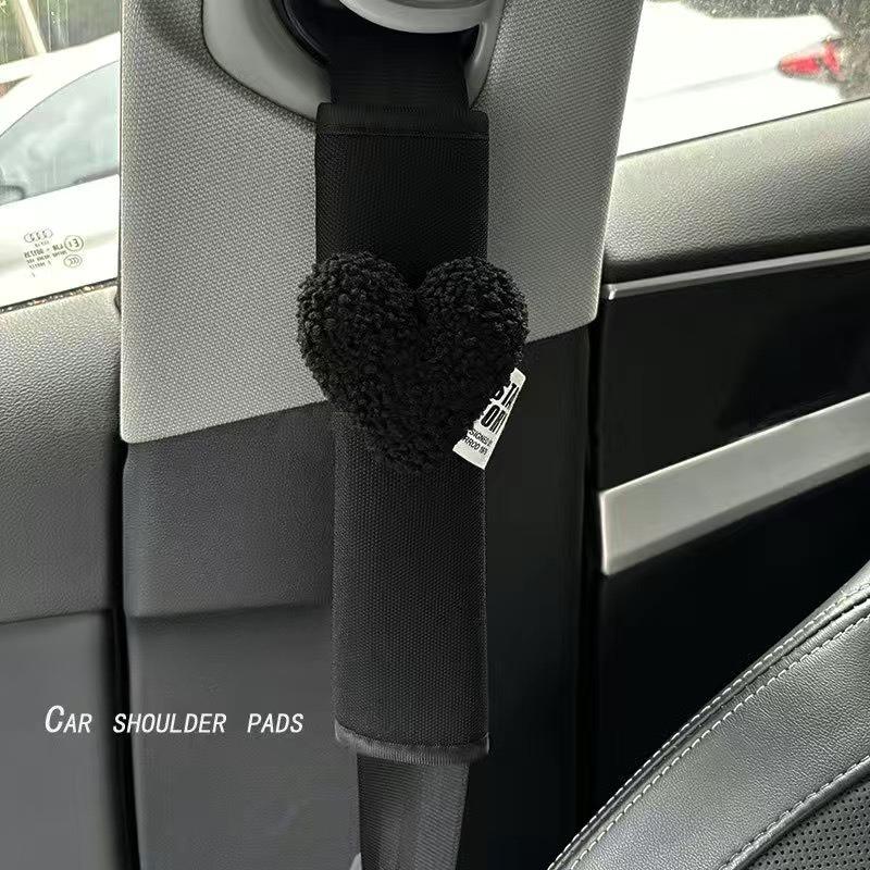 Car Seat Belt Shoulder Protector Protective Cover with Heart-Shaped Decor Universal All-Season Safety Belt Accessory