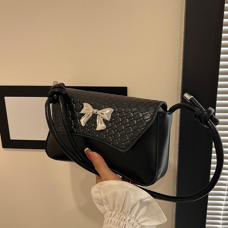 New high-end texture versatile temperament shoulder bag women's solid color bow trendy personalized casual messenger bag