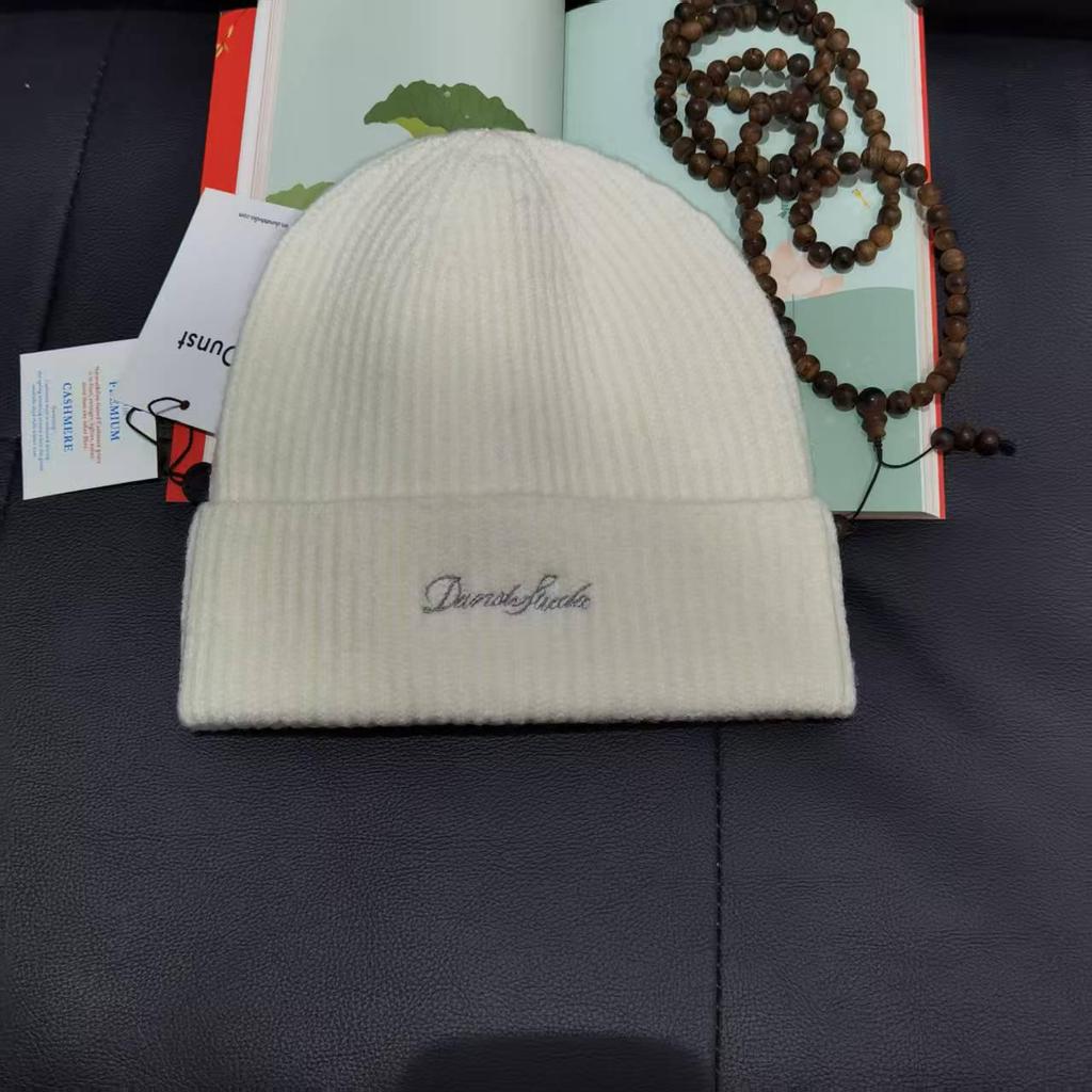 Touca de Lã Unissex Zhou Yutong: Chapéu Elegante, Quente, Que Valoriza o Rosto para Outono/Inverno