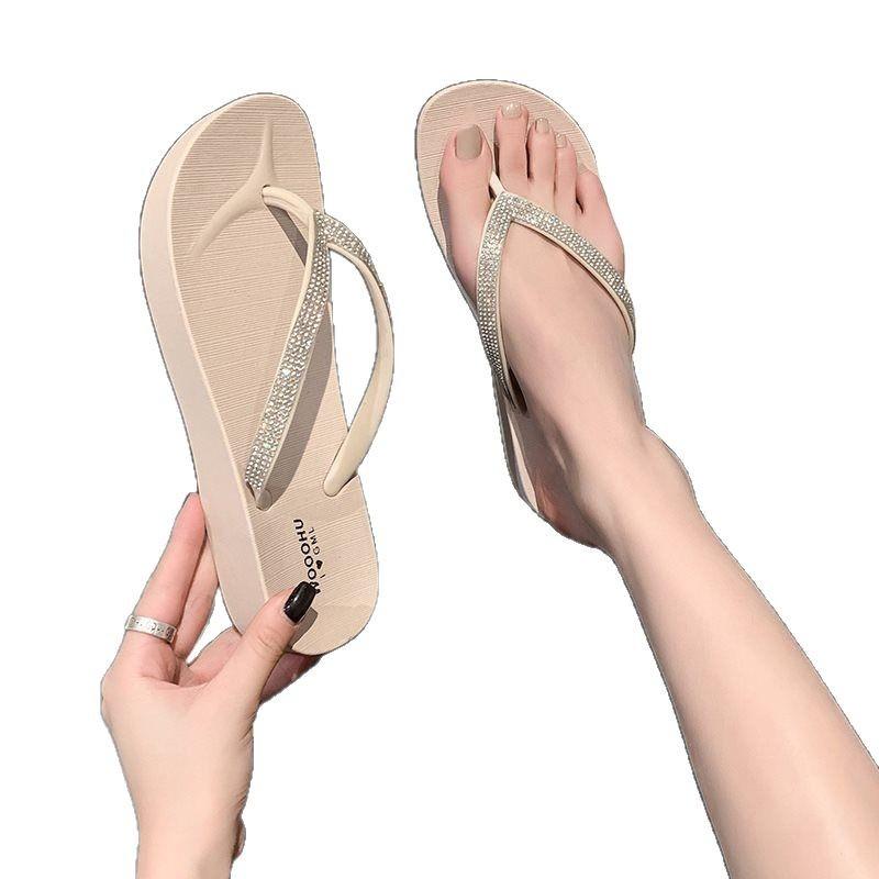 Wear rhinestone diamond versatile trendy bright cool slippers herringbone slippers drill medium non-slip beach beach broken water wash