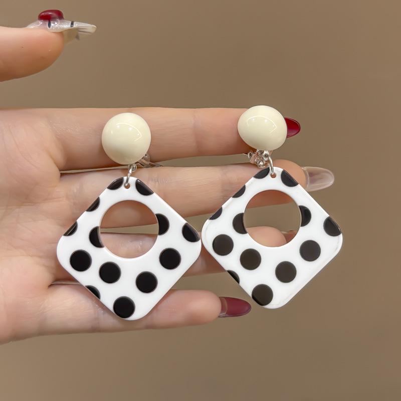 80s Hong Kong Style Red & Blue Clip-On Earrings for Non-Pierced Ears – High-End French Luxury Stud Hoops