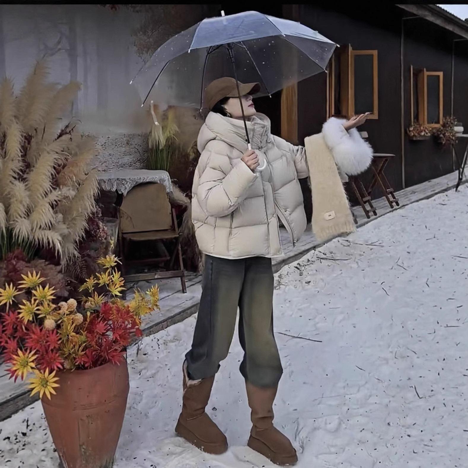 

Зеленая теплая укороченная куртка-пуховик с регулируемым подолом XL бежевый