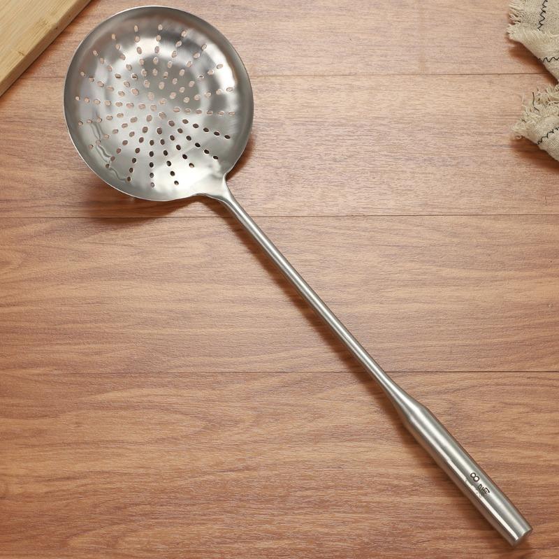 

Stainless Steel Strainer Spoon for Scooping Noodles, Large Filter Screen, Hot Pot Dumpling Spoon, Chef s Deep-frying Thickened Steel No. 14
