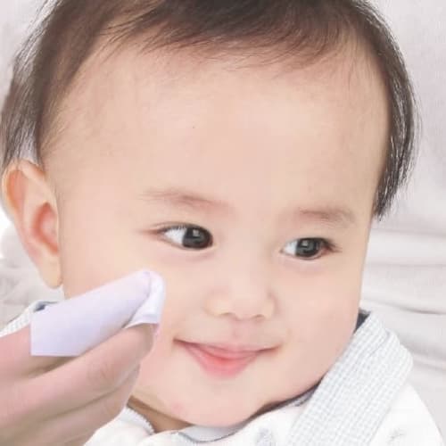 An original product from the "Pilates Walk" brand for baby bathing. Simply soak in cold or lukewarm water and wipe away any dirt with the special wash